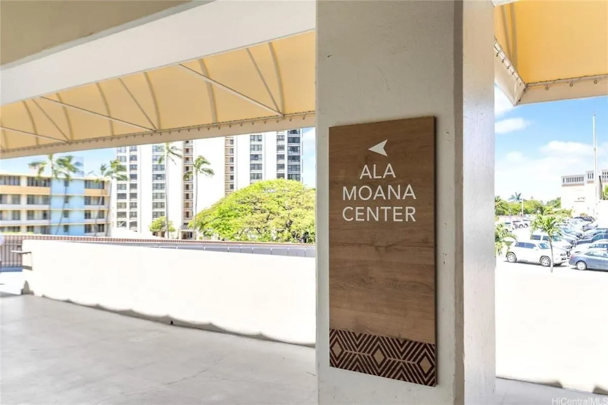 Hébergement de vacances Newly Renovated Top Floor Ala Moana Balcony Honolulu
