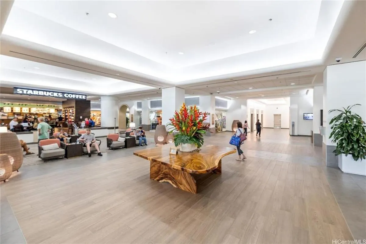 Newly Renovated Top Floor Ala Moana Balcony Honolulu 0*,